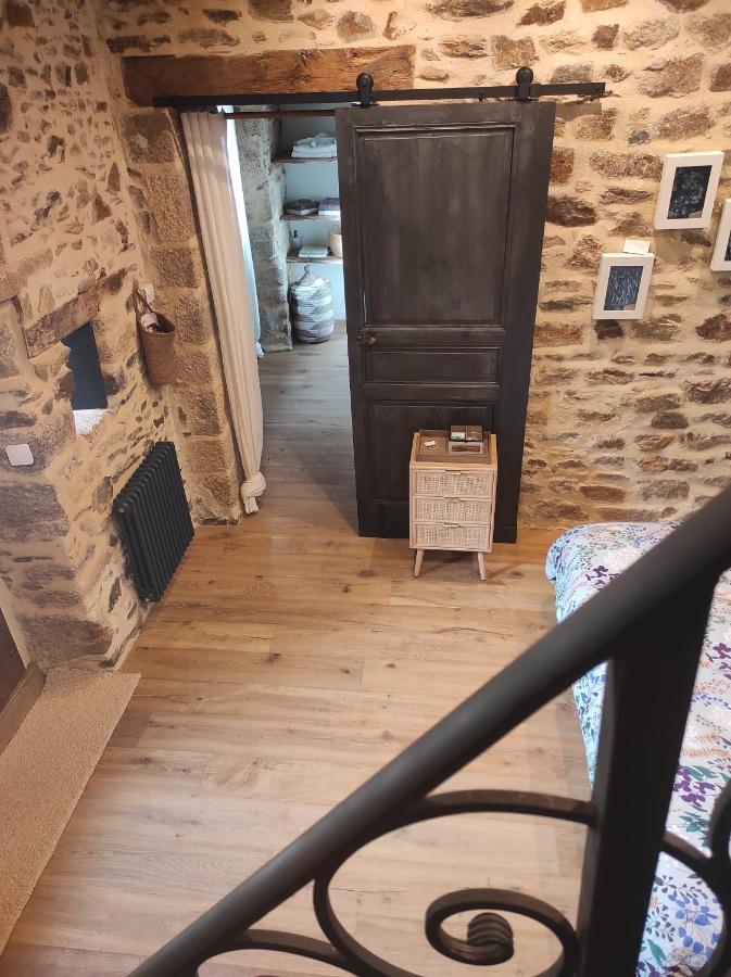 La Ville Es Riez Chambre D'Hotes Corseul Eksteriør billede